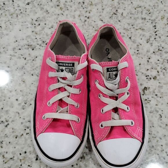 Toddler Converse Hyper Pink, kids size 2 - Picture 6 of 7